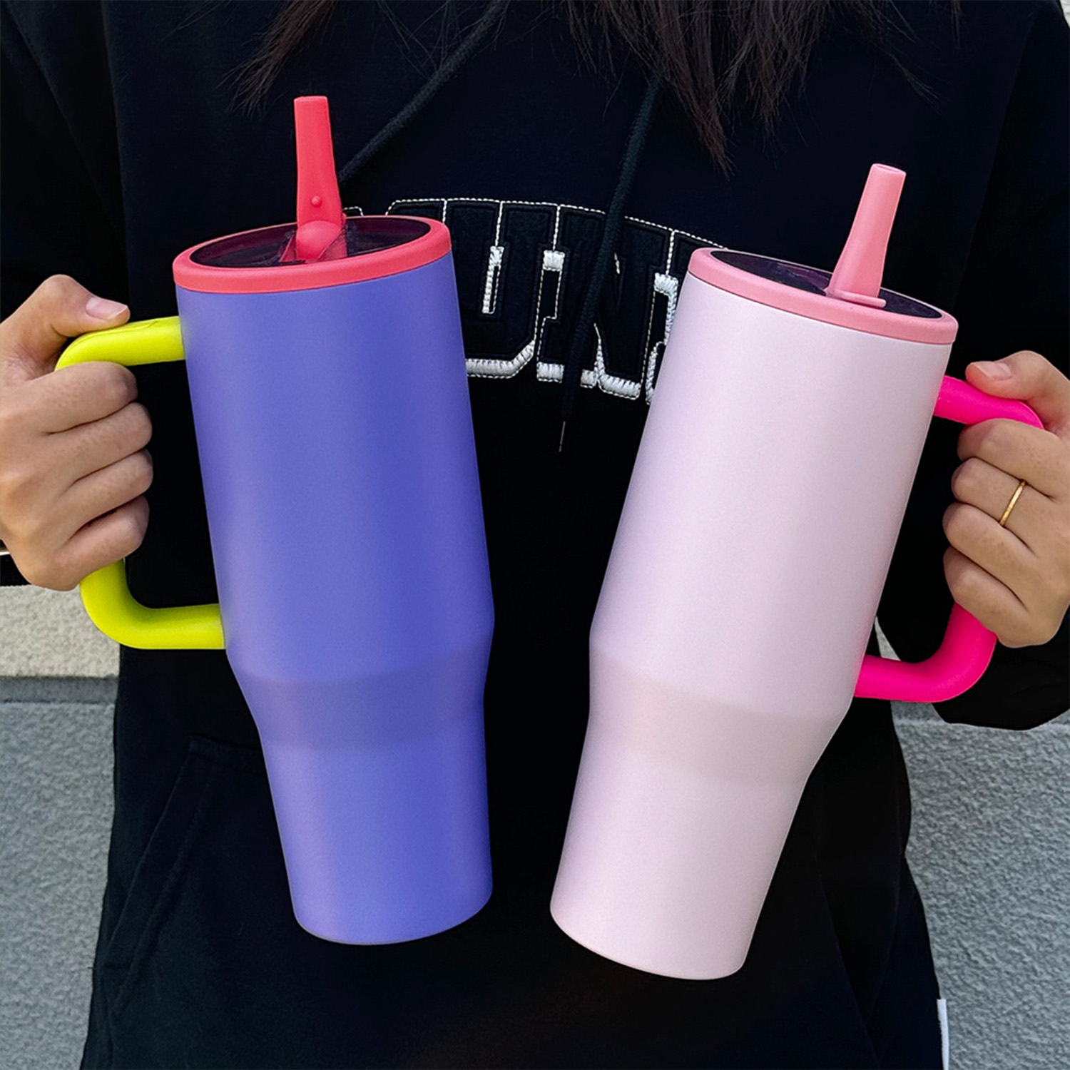 32 oz vacuum insulated tumbler with handle & straw lid (copy)