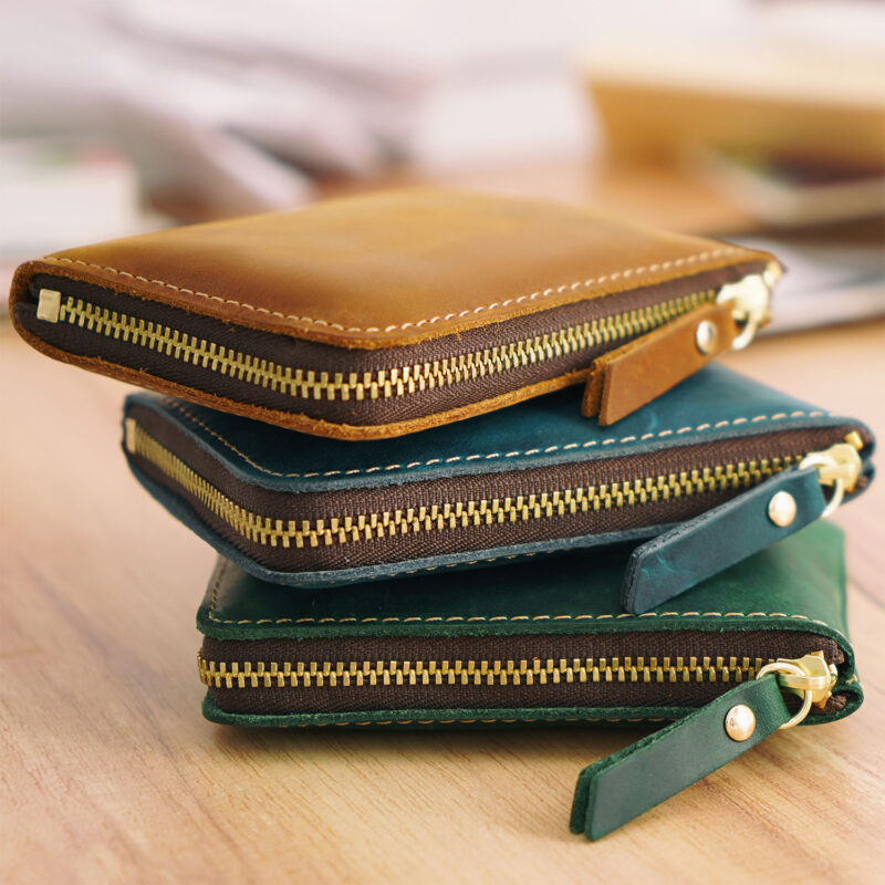 12 card full grain leather zip wallet