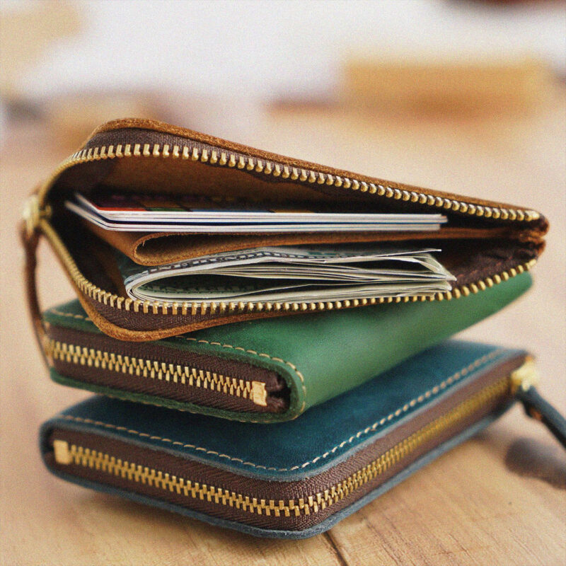 12 card full grain leather zip wallet